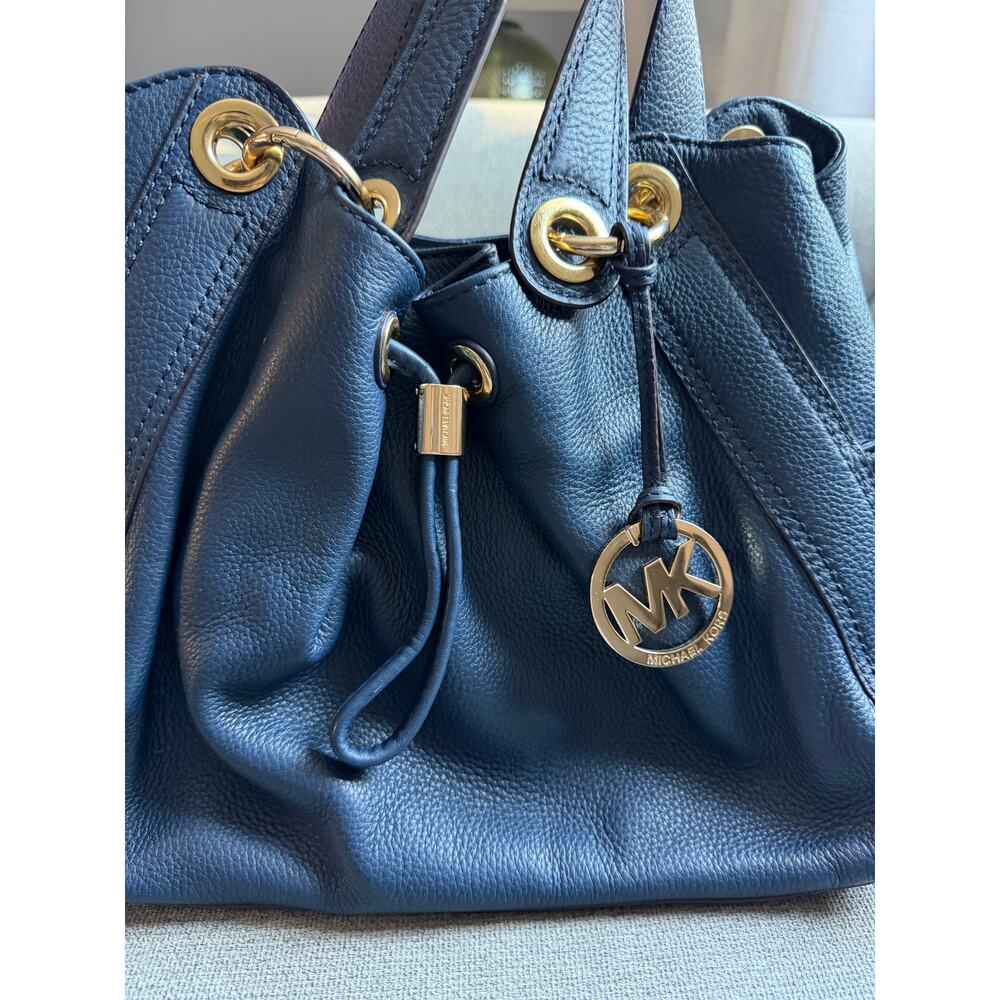 Michael Kors Leather Ludlow Drawstring Hobo Shoulder Bag Blue - Picture 5 of 13